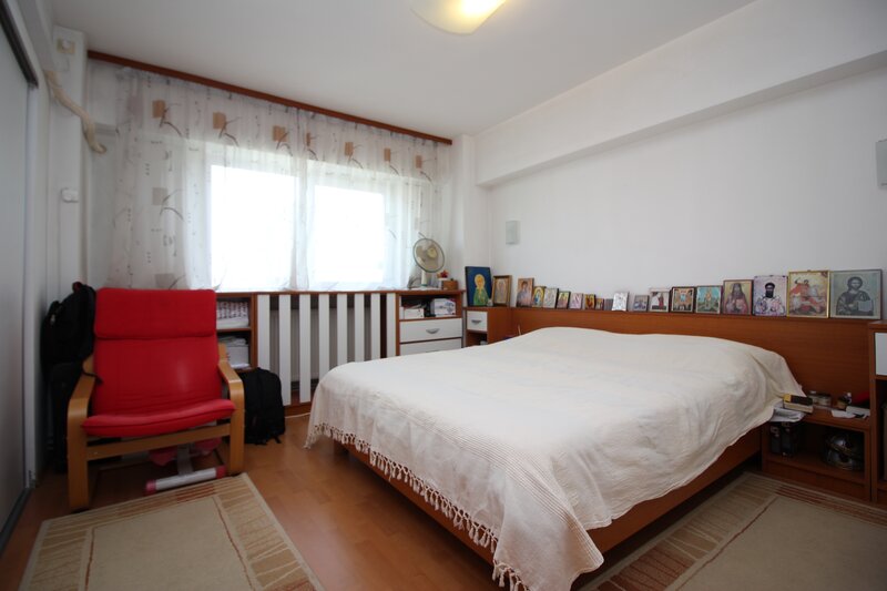 Crangasi, Ceahlau, centrala proprie, 3 camere transformat din 4 camere