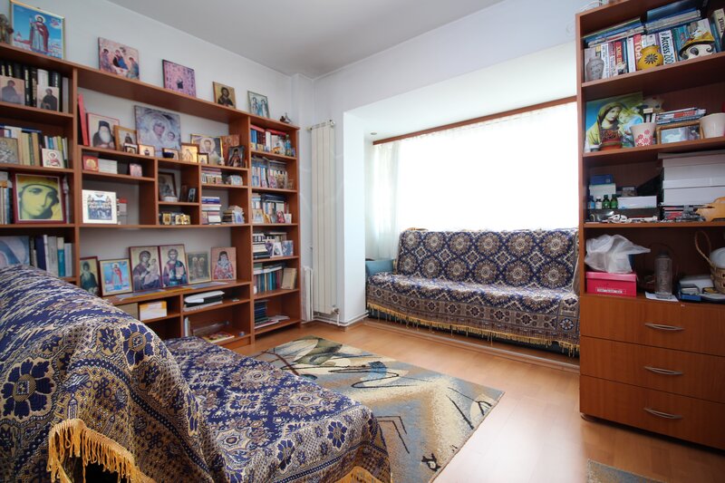 Crangasi, Ceahlau, centrala proprie, 3 camere transformat din 4 camere